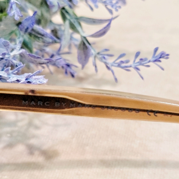 🕊️ *NWOT* Marc Jacobs Tortoise Sunglasses - Picture 3 of 4